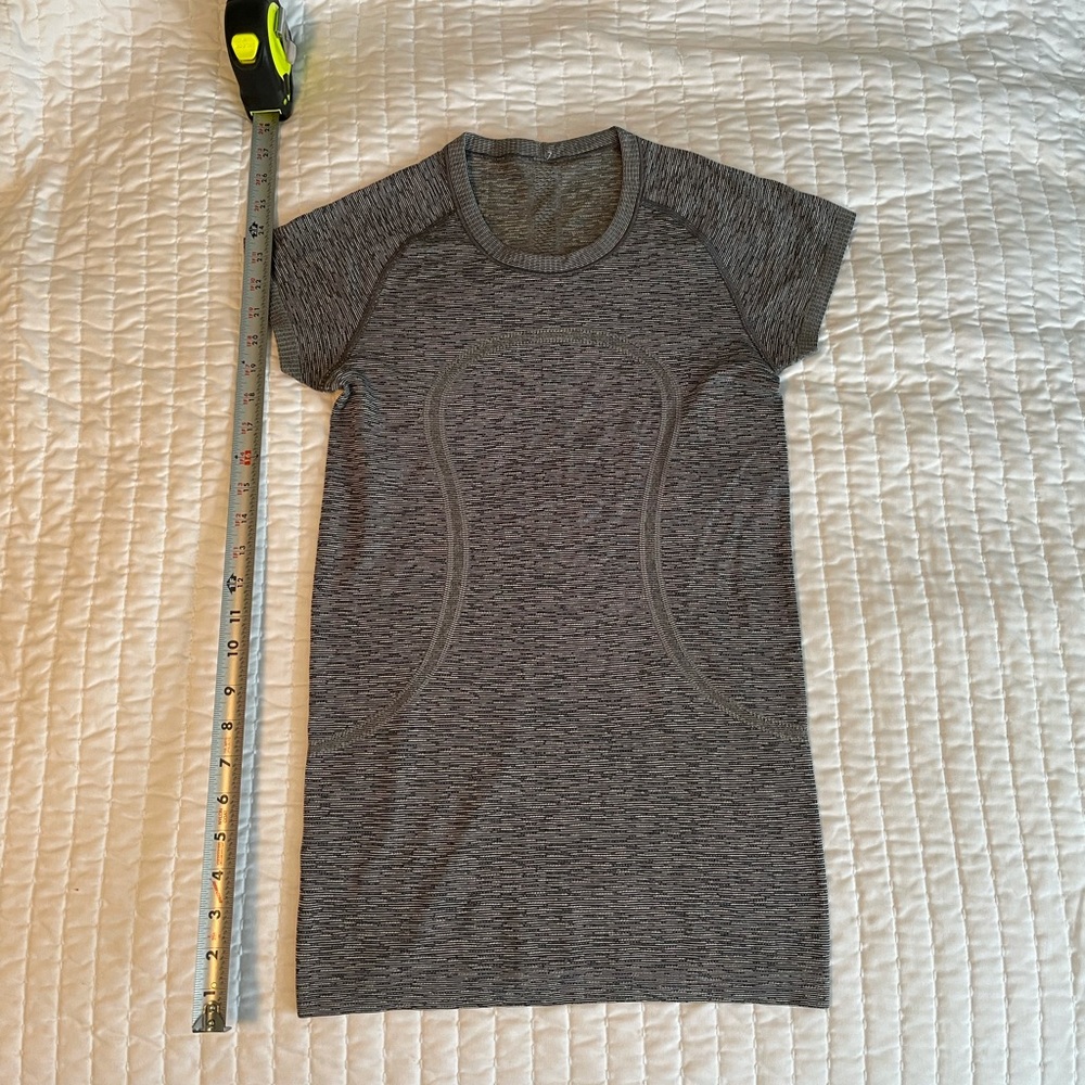 Swiftly Tech SS Crew Lululemon Top